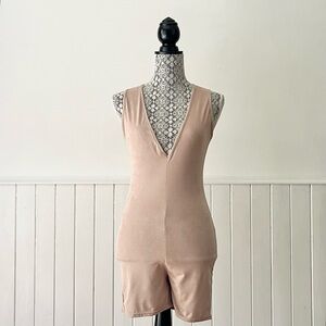 PrettyLittleThing Shape Tan Faux Suede Plunge Neck Playsuit Romper Size 4